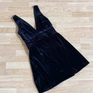 Express black velvet dress